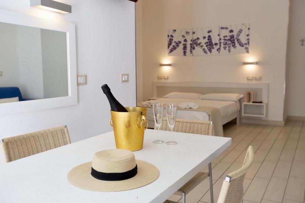 Hotel Elite Cervia Exteriör bild