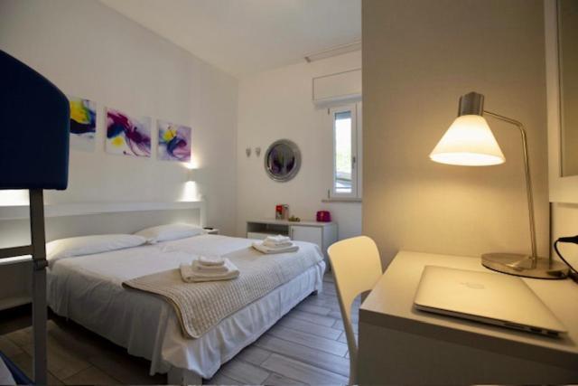 Hotel Elite Cervia Exteriör bild